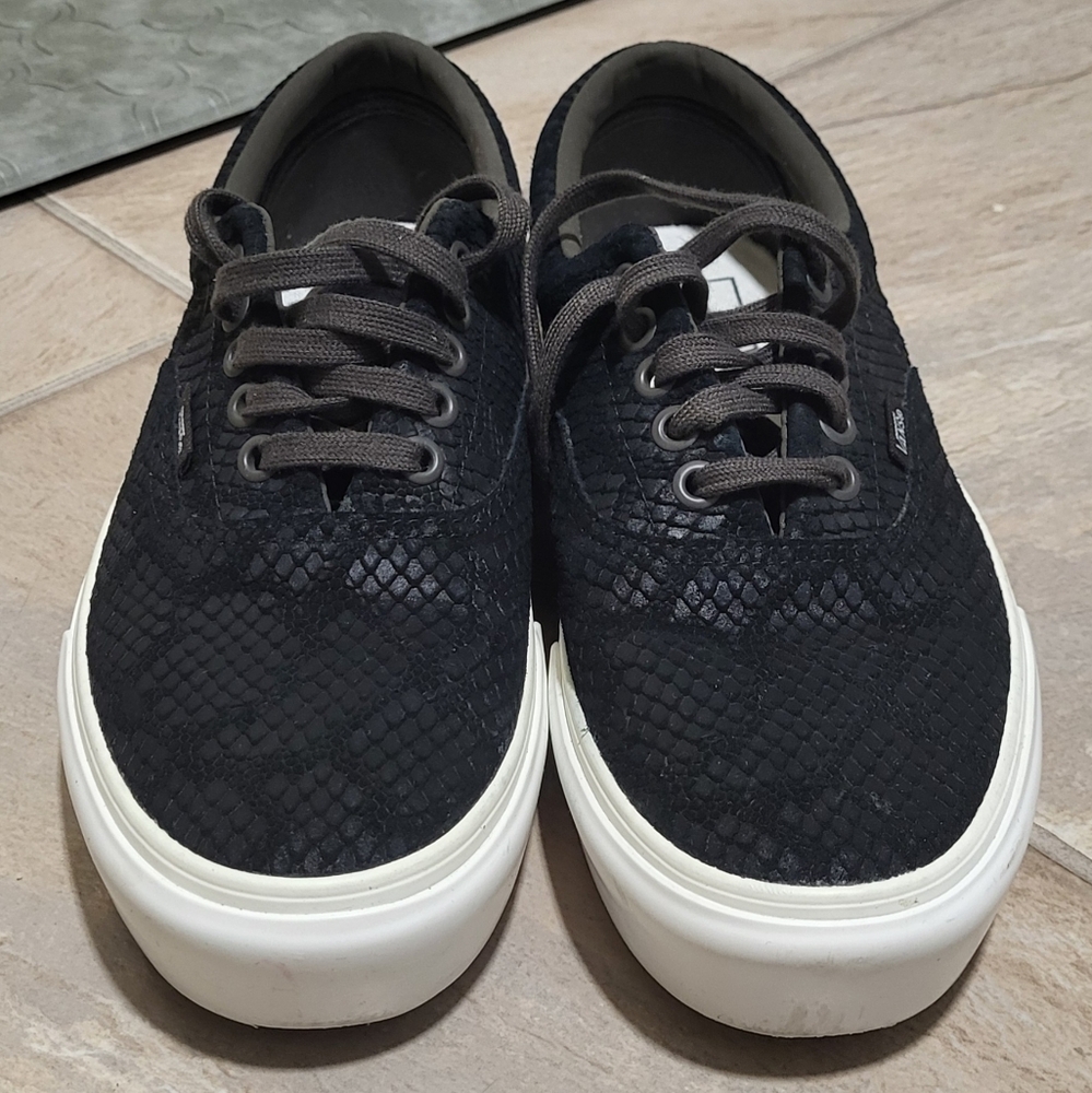 Vans Women's size 9 Men's size 7.5